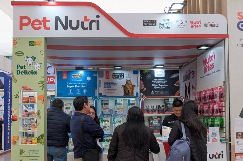 Pet Nutri promotes natural and specialized nutrition at the Veterinary Congress of León - Trujillo 2025